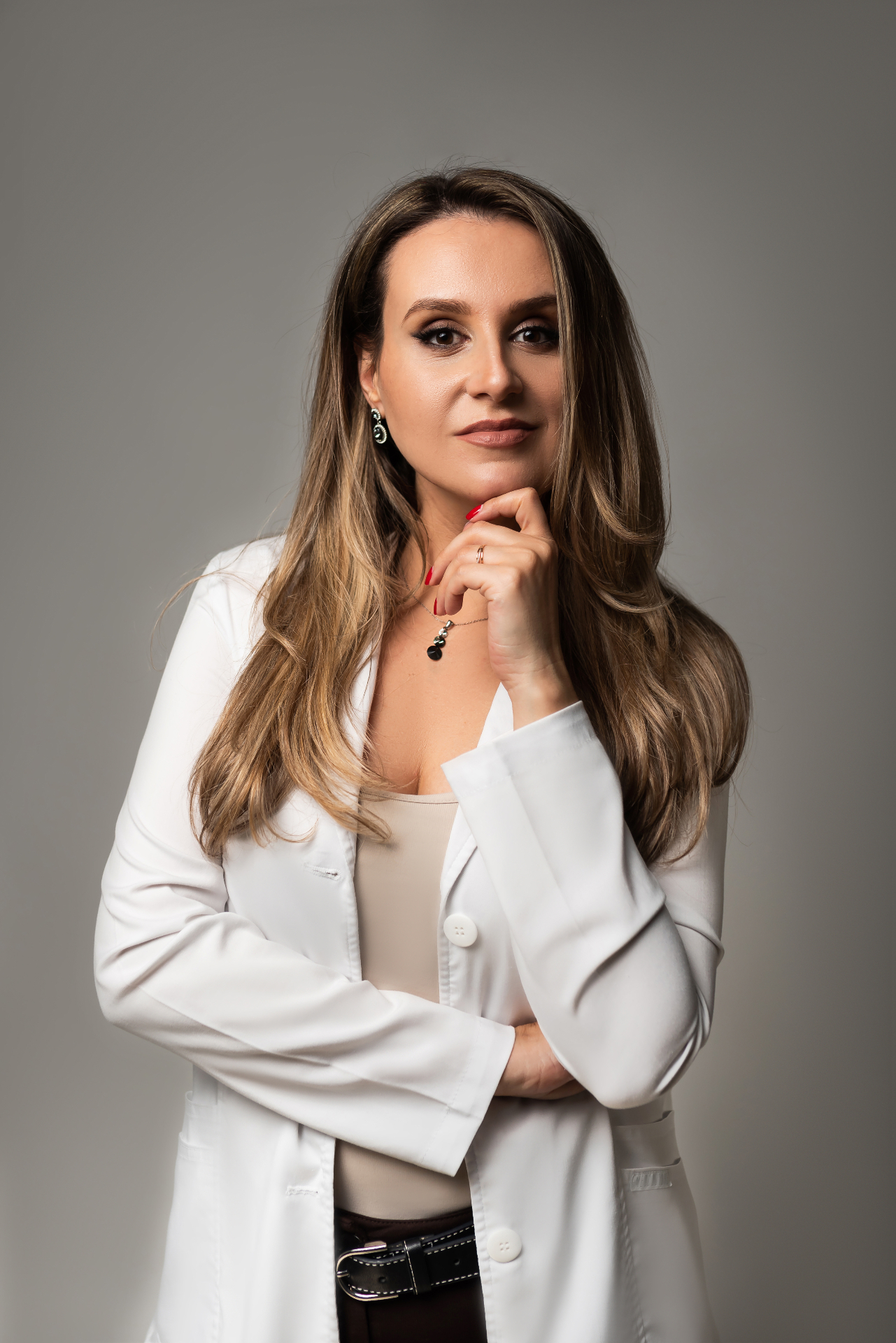Dr. Alice Olaru, chirurg plastician și fondatoarea AO Clinic